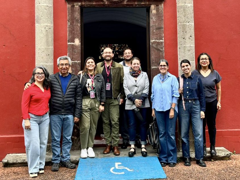 Nos reunimos con <a href="/TemistoclesVR/">Temístocles Villanueva</a>, coordinador general de <a href="/CGAMHCDMX/">Movilidad Humana CDMX</a>, para dar seguimiento a las actividades que garantizan el acceso a la educación de niñas, niños y adolescentes migrantes, así como para avanzar en el diseño de un proyecto participativo y comunitario entre ambas