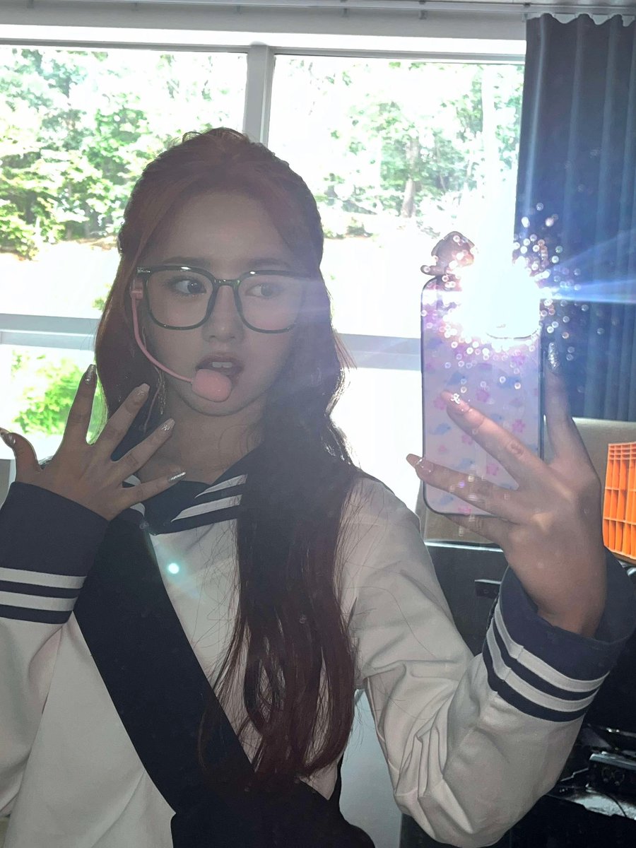 UNIS_offcl's tweet image. ✨💖 世界で一番大好き ! 🩵🤓

#UNIS #유니스 
#ELISIA #엘리시아