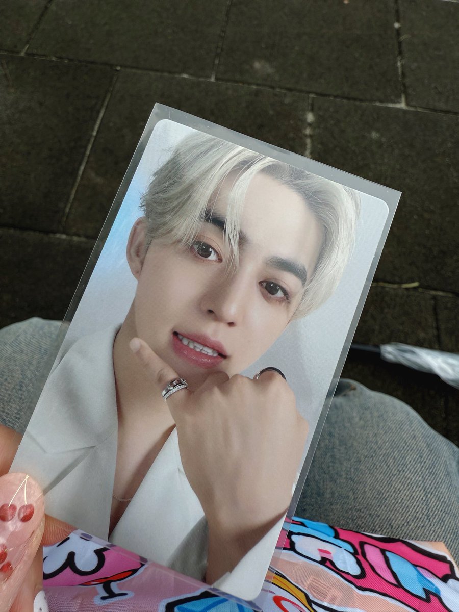 セルカ被りまくりの中、推し自引きできた
セルカ以外は良い感じにバラけてるのに何故セルカだけ被りまくるの😂