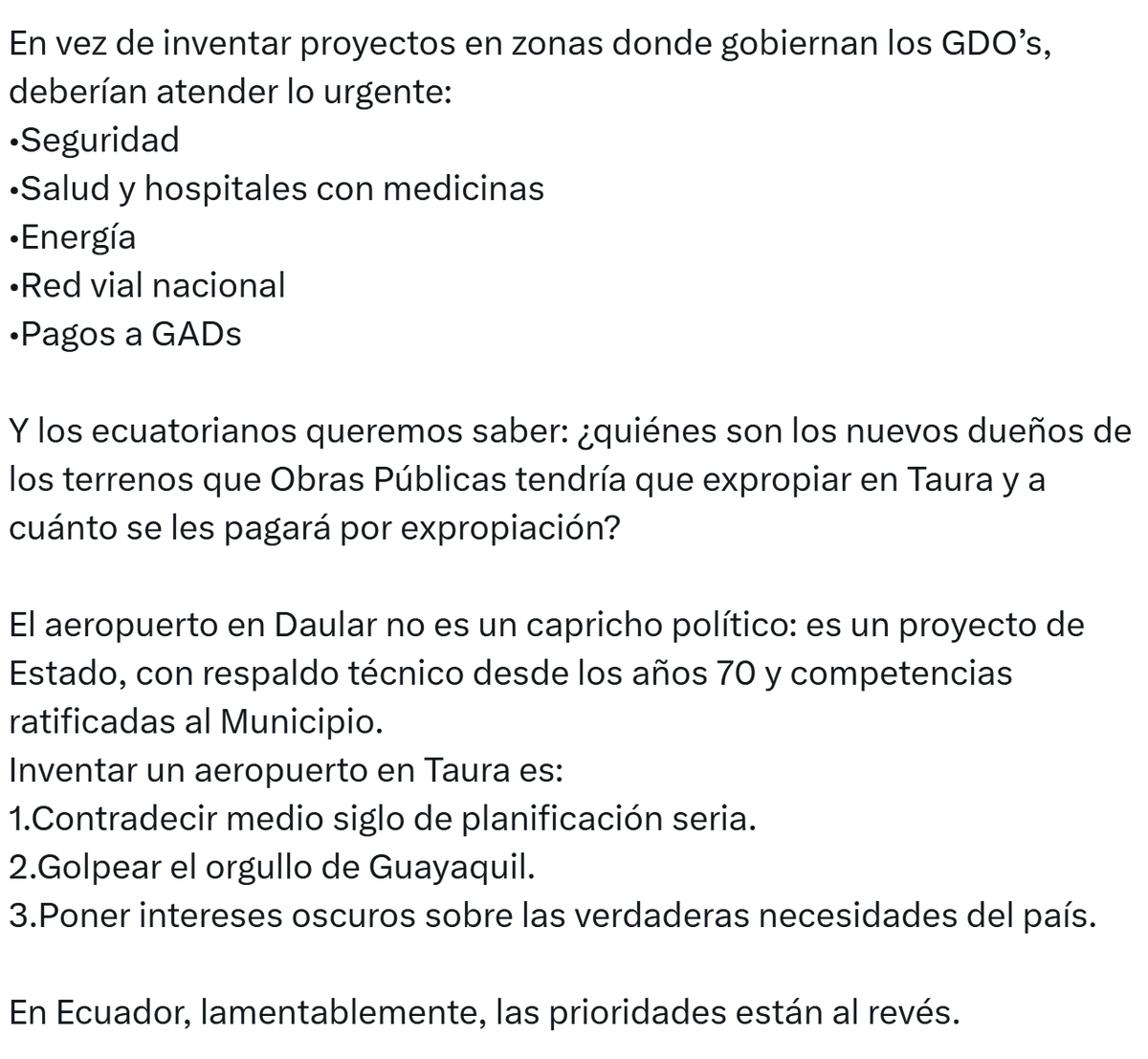 lahistoriaec's tweet photo. A los que compraron tierras en Daular, tampoco les gusta. El presidente Daniel Noboa anunció el proyecto para construir el nuevo aeropuerto internacional de Guayaquil en Taura, zona que les queda más cercana a las provincias de El Oro y Azuay: "Y para Guayaquil también. Taura queda a igual distancia en kilómetros y con menos tráfico que irse a Daular", explicó. El primero en rechazar la idea fue el alcalde Aquiles Álvarez, quien lo calificó como una locura, tratándose de "zonas donde gobiernan los GDOs".