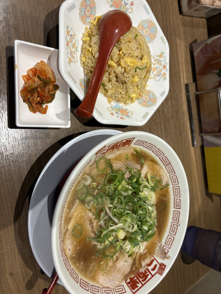 chest_peanuts's tweet photo. 結局仕事をなんとか調整して大阪にきたよ。 https://t.co/9UG2VjTJmp