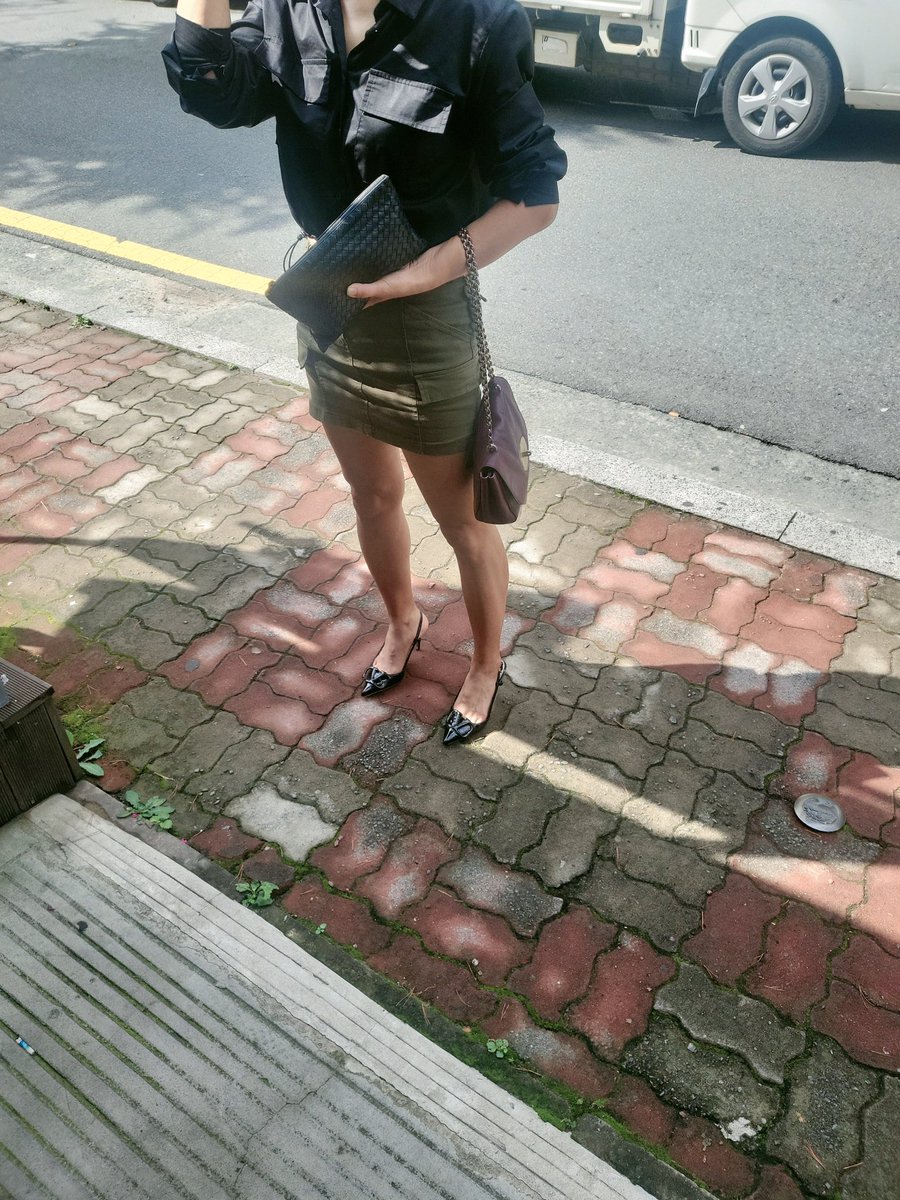 3번녀
실시간이요~
여자는 짧아야지ㅋㅋ
#섹트#낮걸이#유부#부산#경남