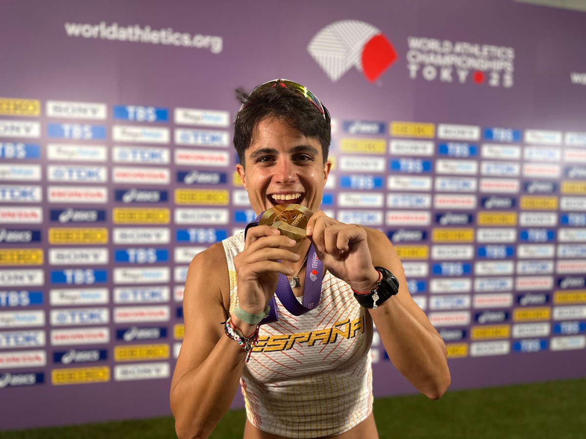 ¡𝑳𝒐 𝒉𝒂 𝒗𝒖𝒆𝒍𝒕𝒐 𝒂 𝒉𝒂𝒄𝒆𝒓!

🥇 María Pérez logra el oro en los 35 kilómetros marcha en el Mundial de Tokio.

🤩 La doble medallista olímpica revalida su título mundial con otra actuación para la historia.

🙌🏼 ¡Qué forma de comenzar el Mundial, <a href="/atletismoRFEA/">atletismoRFEA</a>!