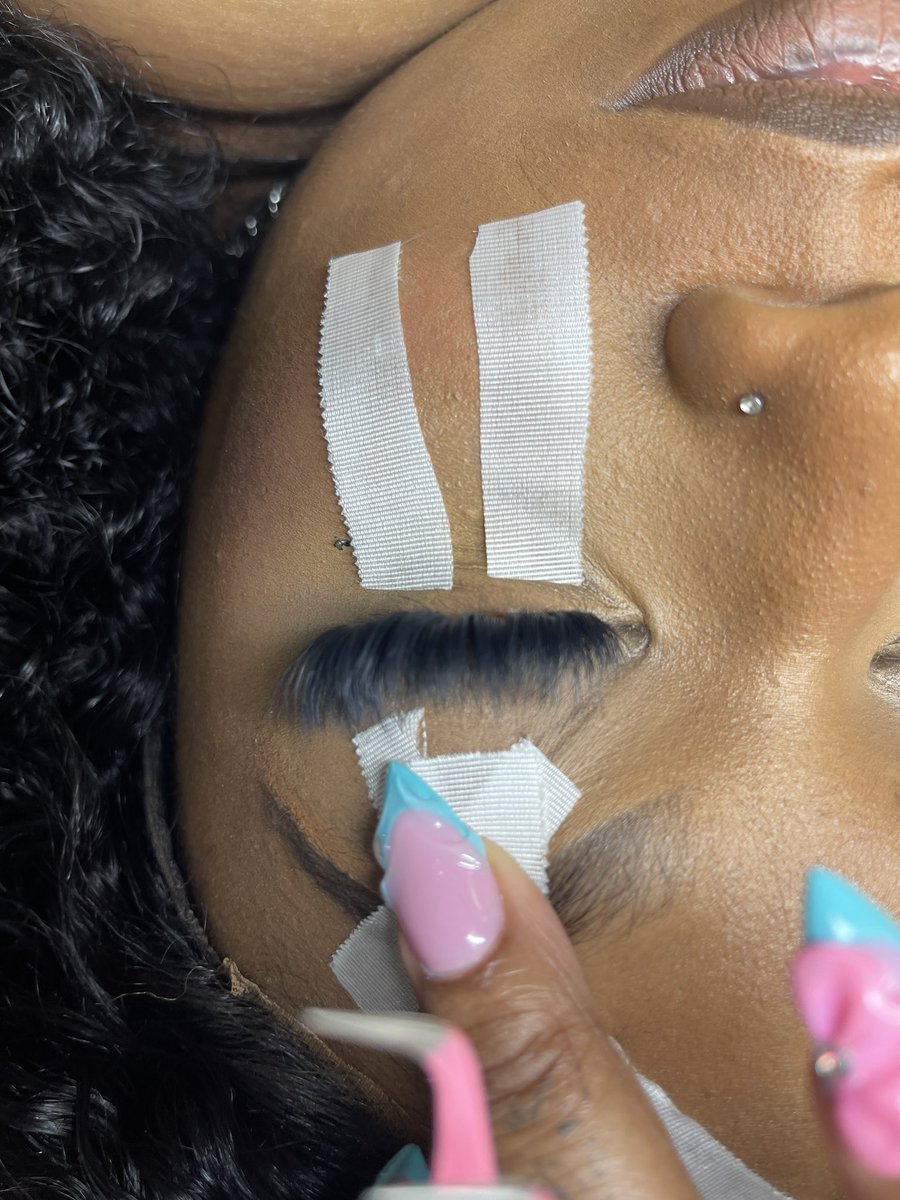 luvllylo's tweet image. Lash Appointments are available this week 🧚🏾
Houston 77060 ! 
Bring a bestie this saturday for only $55 ! 

Ig: @slwuniversity 
Booking : lawrenmitchell.glossgenius.com

#lashclusters #lashlife #lashclustertech #lashextensions #lashtechnician #lashes #lashes