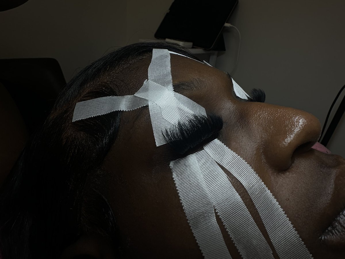 luvllylo's tweet image. Lash Appointments are available this week 🧚🏾
Houston 77060 ! 
Bring a bestie this saturday for only $55 ! 

Ig: @slwuniversity 
Booking : lawrenmitchell.glossgenius.com

#lashclusters #lashlife #lashclustertech #lashextensions #lashtechnician #lashes #lashes