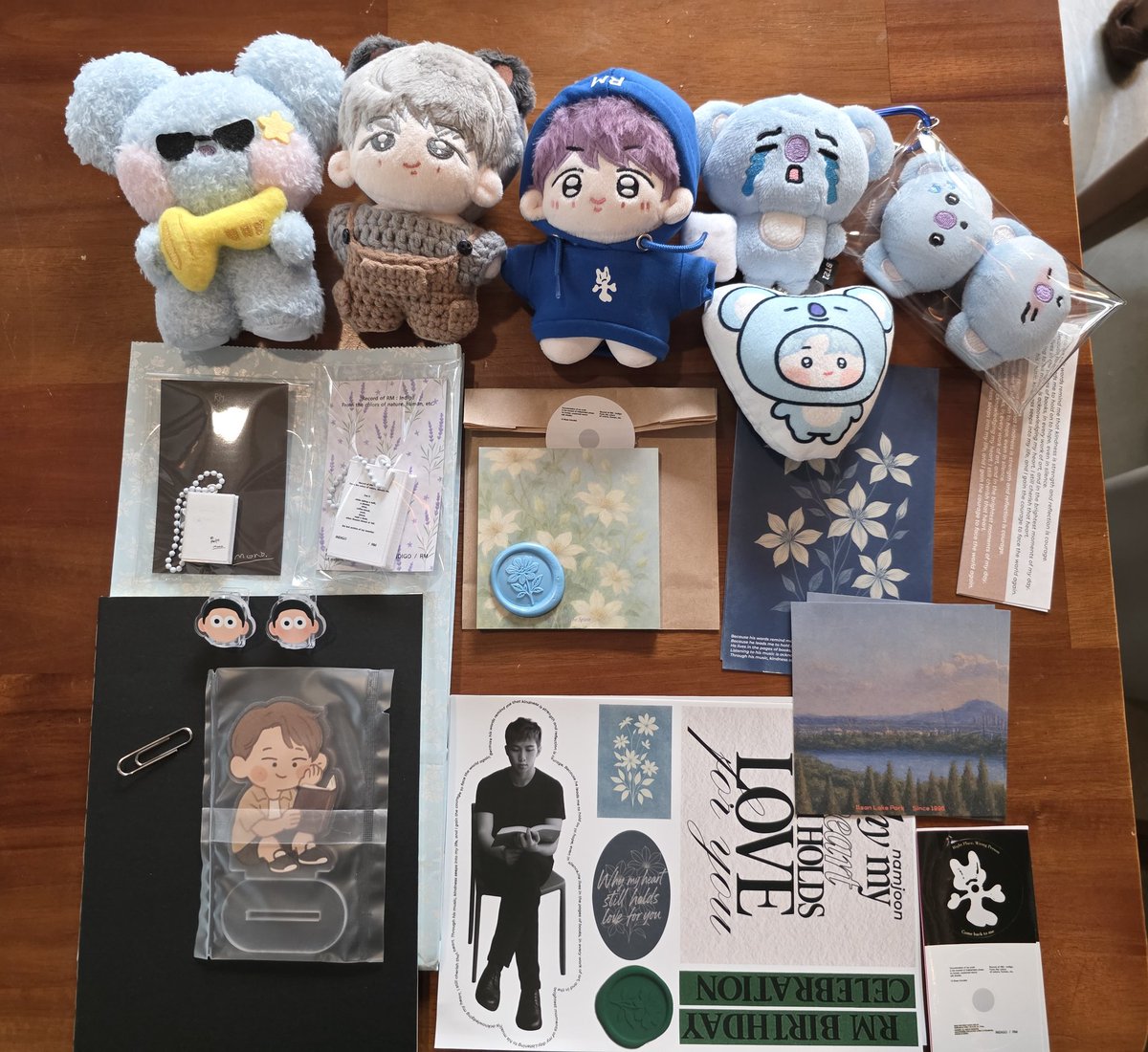 mighksrj5064's tweet image. #남준아_생일축하해
#변화는있어도_변함은없는_RM사랑
#남준만의_속도와_방향을_응원해
#나잇값하라구요_남준이는싫어용
#오늘도Namjooning
#HappyRMDay
준이 사랑💙💙💙