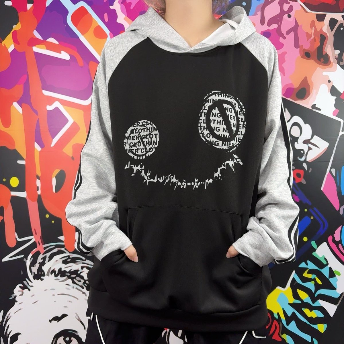 NIER CLOTHING (@nier_tokyo) on Twitter photo 🎁超ばら撒きプレゼント🎁
LETTERING FACE HOODIE【BLACK×GRAY】
shop.nier.tokyo/items/113166515
🎊-先着50点限定-超ばら撒き特価🎊
6,500円→💥2,828円(税込み)💥
更にこのポストをリポスト
フォロー(<a href="/NieR_tokyo/">NIER CLOTHING</a>) で
こちらの商品を
🎁3名様にプレゼント🎁
〆切9/15日24時
是非ご参加ください🐰 🎁超ばら撒きプレゼント🎁
LETTERING FACE HOODIE【BLACK×GRAY】
shop.nier.tokyo/items/113166515
🎊-先着50点限定-超ばら撒き特価🎊
6,500円→💥2,828円(税込み)💥
更にこのポストをリポスト
フォロー(<a href="/NieR_tokyo/">NIER CLOTHING</a>) で
こちらの商品を
🎁3名様にプレゼント🎁
〆切9/15日24時
是非ご参加ください🐰