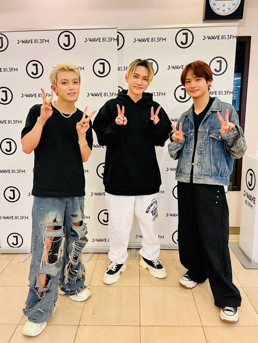 dive813's tweet image. 🔜今夜23時から #SKYHI
@jwave813fm
@SkyHidaka

⚡️ゲスト⚡️
今週は #DXTEEN から #寺尾香信 さん #平本健 さんが登場！

来年1月の有明アリーナ公演を前に、寺尾さん、平本さんのマインドを深堀り！
アリーナ公演までに挑戦したいことやモチベーションについて伺います！
@official_DXTEEN

#DIVE813