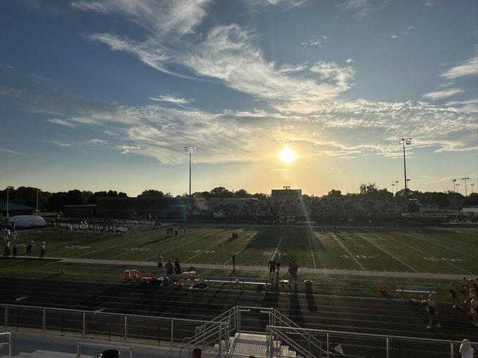 Monarchs came up short on the road Friday night, falling to Council Bluffs Abraham Lincoln, 20–7.
Kastner Seed Hoegemeyer Hit of the Game: Trae Hartwig with 2 sacks
Pizza Ranch Delivery of the Game: Cole Kastner and Blaine Grady on their 9yd TD