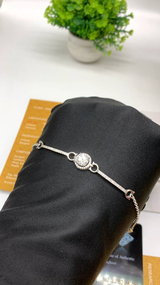Fblends Fashion Home (@fblends_fashion) on Twitter photo it’s a statement of elegance and class.
✨ Affordable luxury
✨ Dazzling sparkle
✨ Perfect for gifting
Set -360,000 with tester can be sold separately 
🍭ilorin(delivery is nationwide) it’s a statement of elegance and class.
✨ Affordable luxury
✨ Dazzling sparkle
✨ Perfect for gifting
Set -360,000 with tester can be sold separately 
🍭ilorin(delivery is nationwide)