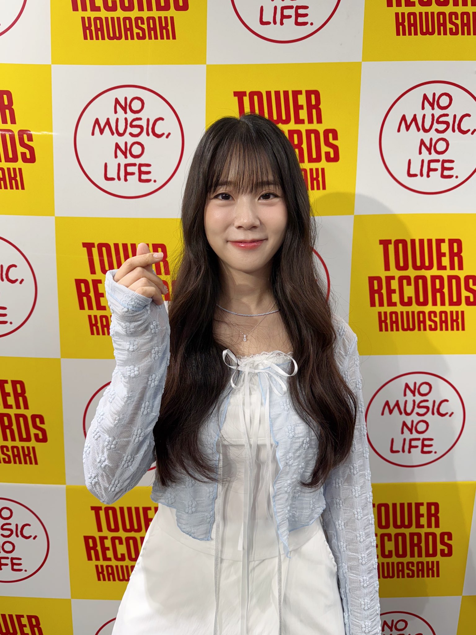 G0sAjXzbcAAPKBN?format=jpg&name=large