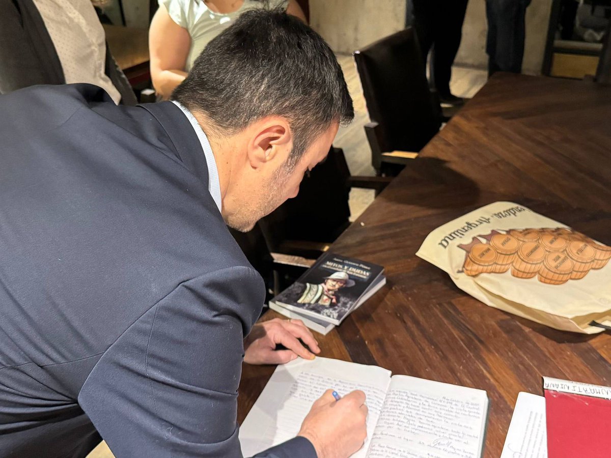 Mendoza es la capital de la libertad porque aquí nació la gesta más gloriosa de nuestra historia: el Ejército de los Andes, que cruzó montañas imposibles para liberar medio continente. El Cerro de la Gloria es su emblema eterno, un lugar donde las ideas sanmartinianas se