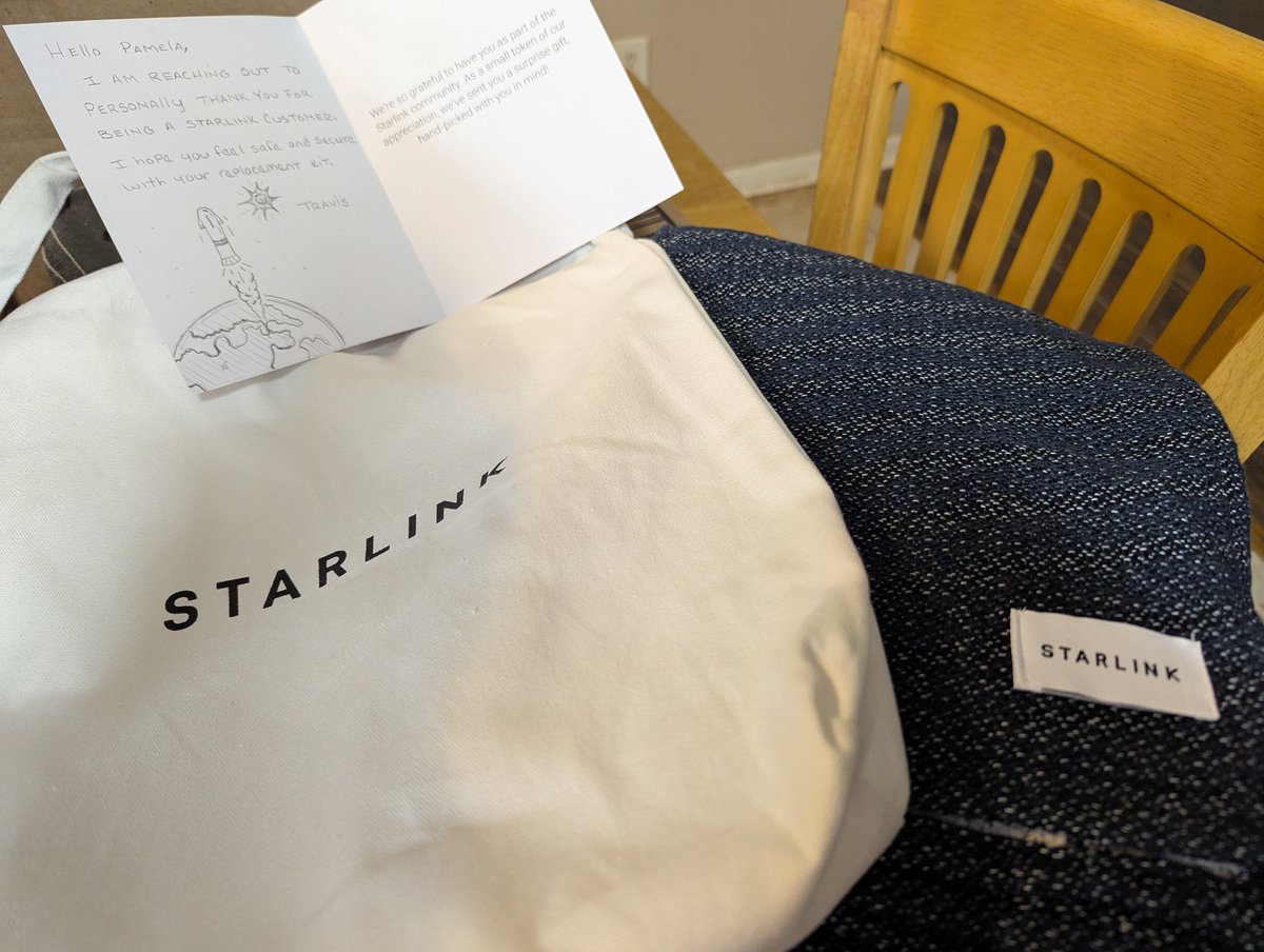 pabo815's tweet image. So impressed with @Starlink and @elonmusk Satellite went down due to faulty router, purchased new eqpt, and with a CSR named Travis, I was back up and running. Today, I got a HANDWRITTEN note from Travis, with a Starlink Tote and Blanket. That's awesome! THANK YOU!! 💙