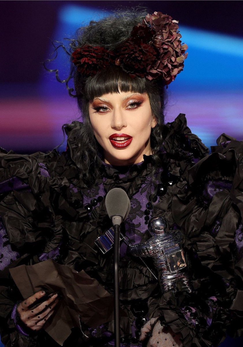 João | MⱯYHEM 🪞 tweet media