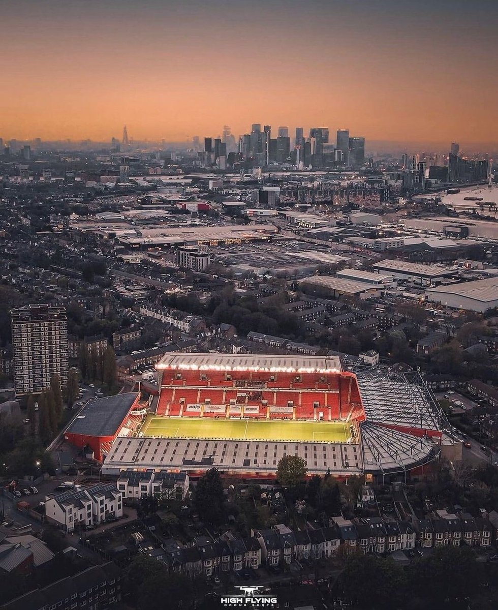 AscensoInglesok's tweet photo. 🍿 Este fin de semana es CINE 

El Clásico Sur Londres | Charlton vs Millwall 

El clásico de Yorkshire después de 18 años por liga | Bradford vs Huddersfield 

El clásico de la costa del Sur después de 13 años por liga | Southampton vs Portsmouth 

Ascenso inglés 🏴󠁧󠁢󠁥󠁮󠁧󠁿🚬 https://t.co/JXbFXFGmcV