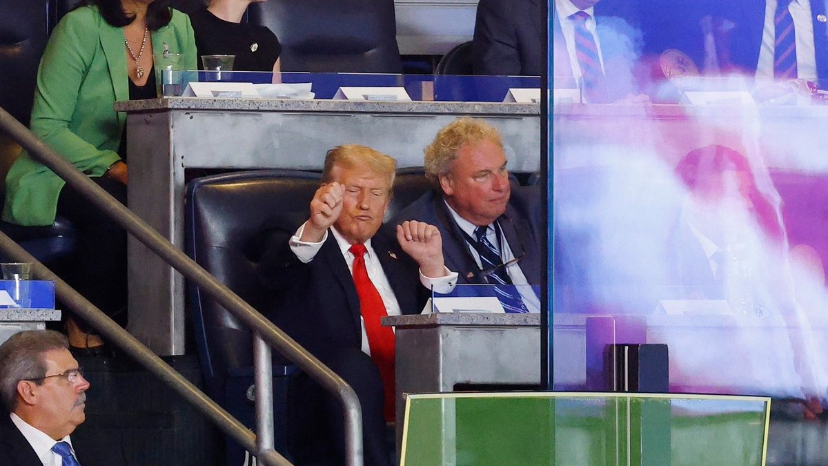 Yes the president was in deep mourning at the Yankees game