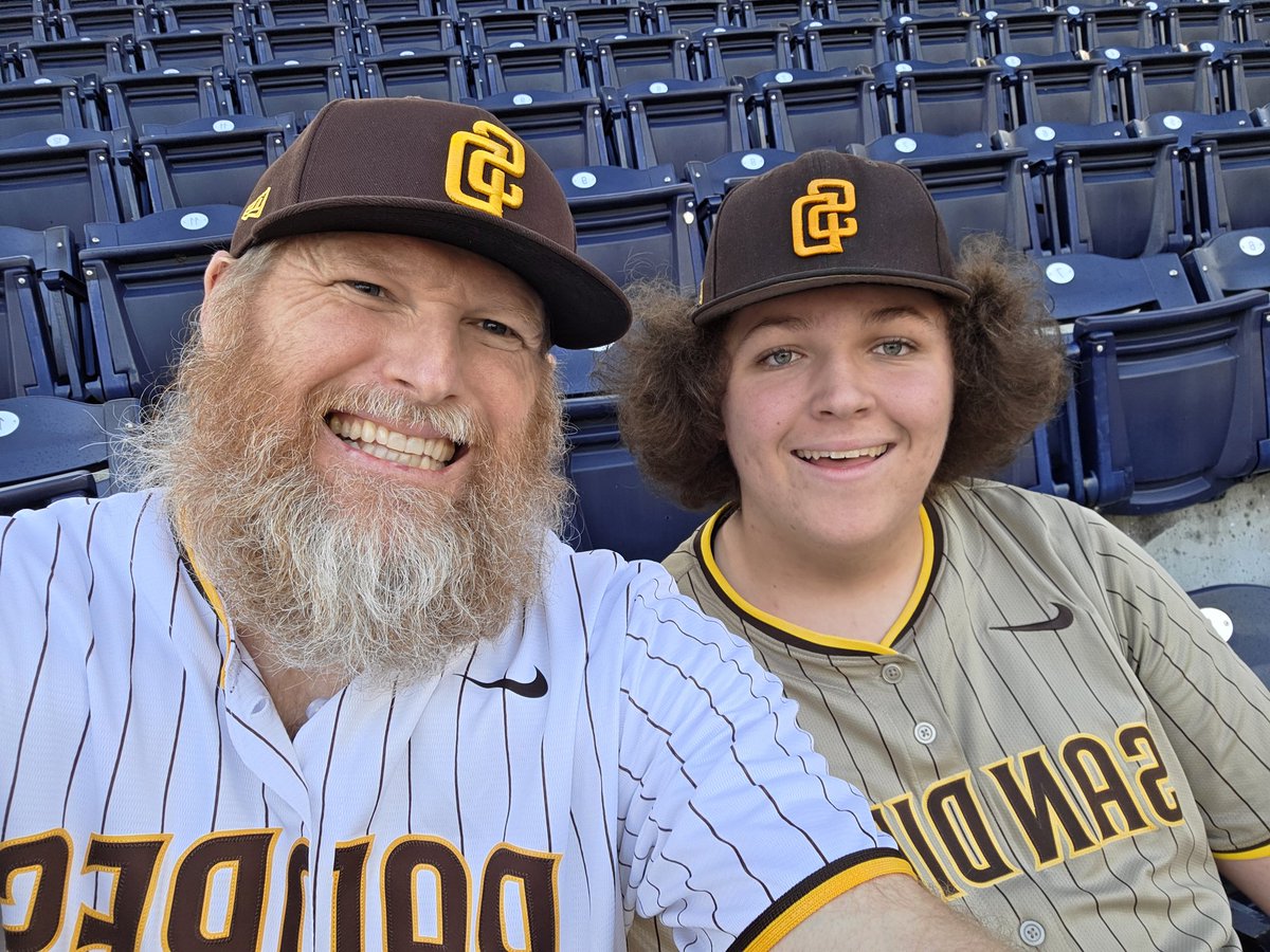 masonicvader's tweet photo. Friday night fun!!!  #ForTheFaithful https://t.co/YXUAJe5xuA