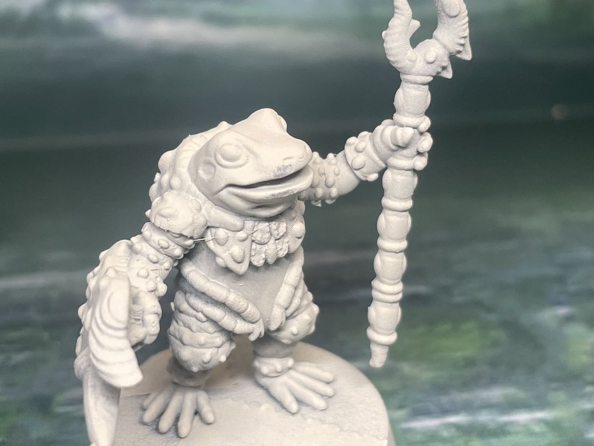 自分も見本のクラブファイターをペイントするためにサフを吹きました。ディテールがわかるとよりいい感じですね！　#mgcon2025  #trpg