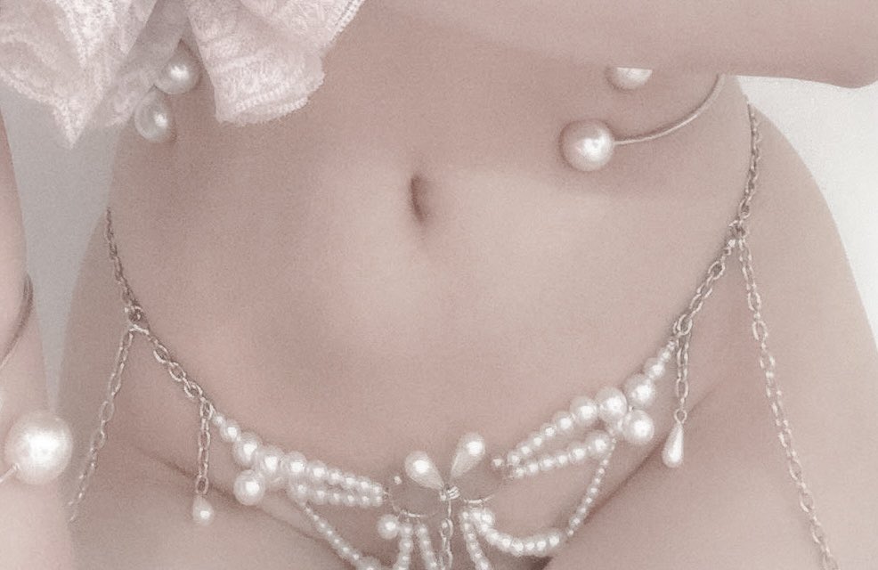 pearl adornment by yeha leung