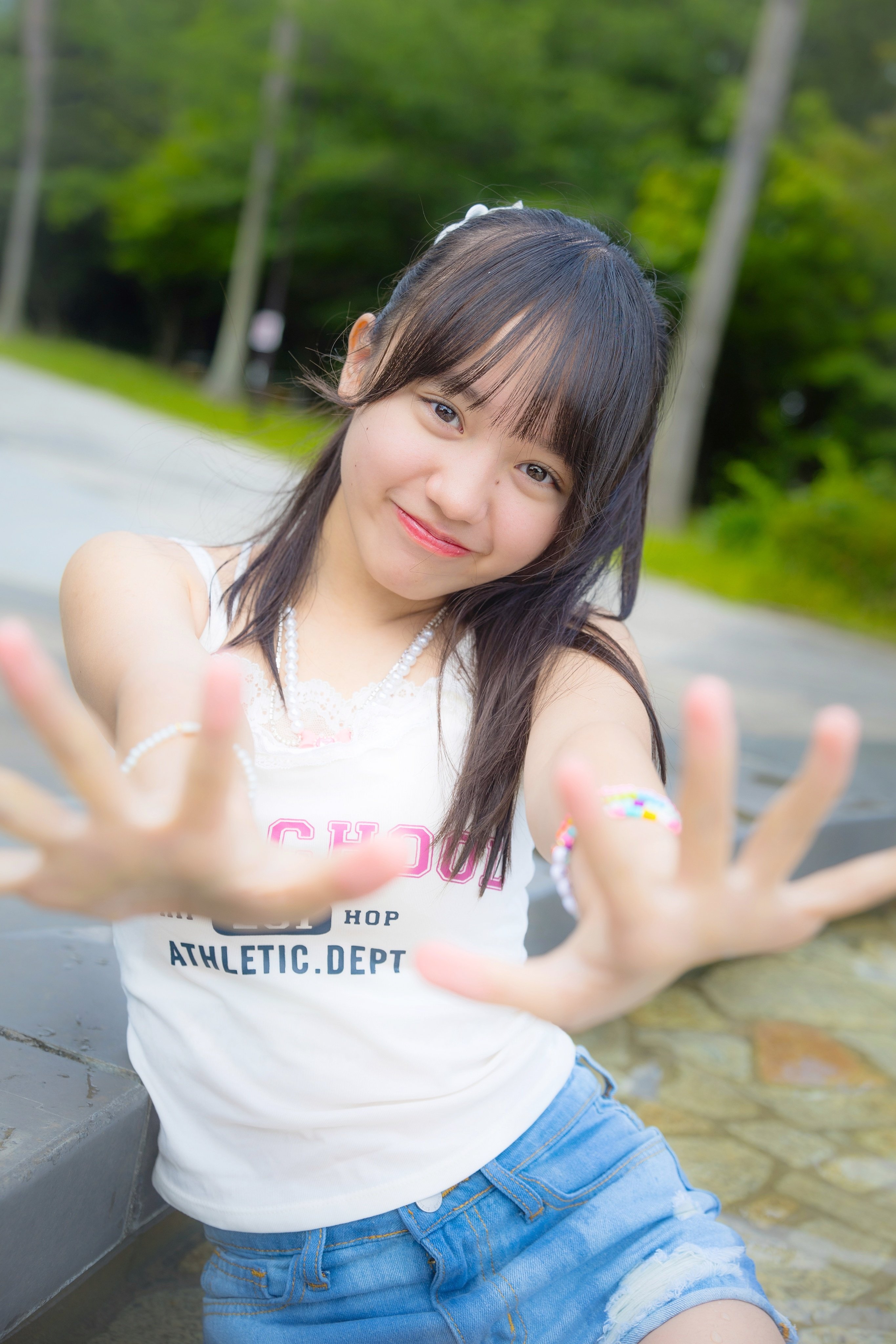 あやぴー GYmNQ_KasAIdHVg.jpg