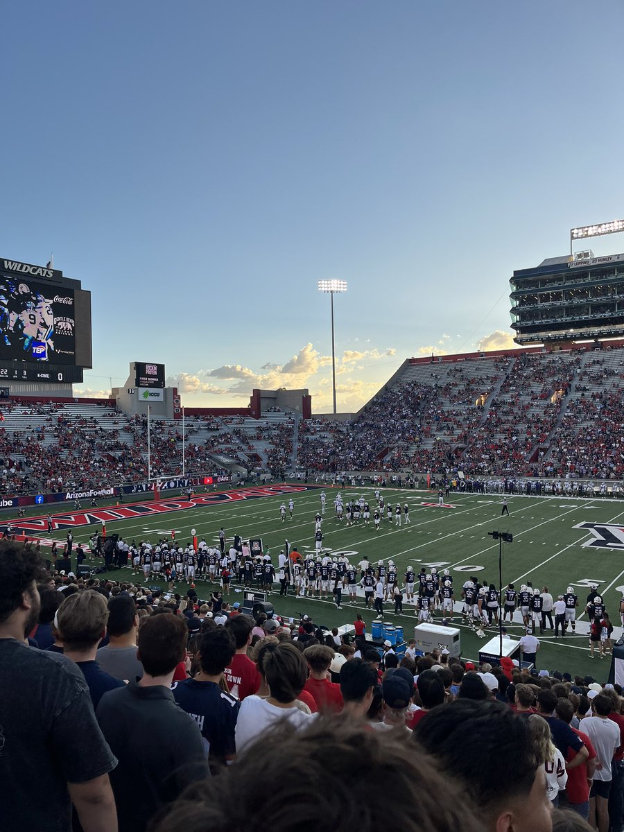 HZalverson's tweet photo. Go cats https://t.co/b5pzETGbBb