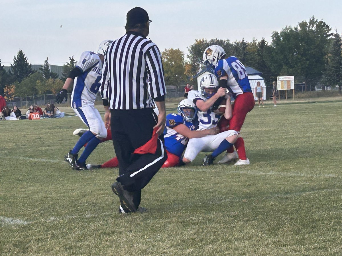 shawnmullin's tweet photo. Gull Lake wins 57-38 over Central Butte in 6 man football. Tyden Johnson with SIX touchdowns in the game for the Lions.

We had it live with Local Sports Live on @Magic97_SC 

@McCormackA2 @SCOLnews @swacsports https://t.co/UMlFith5wt
