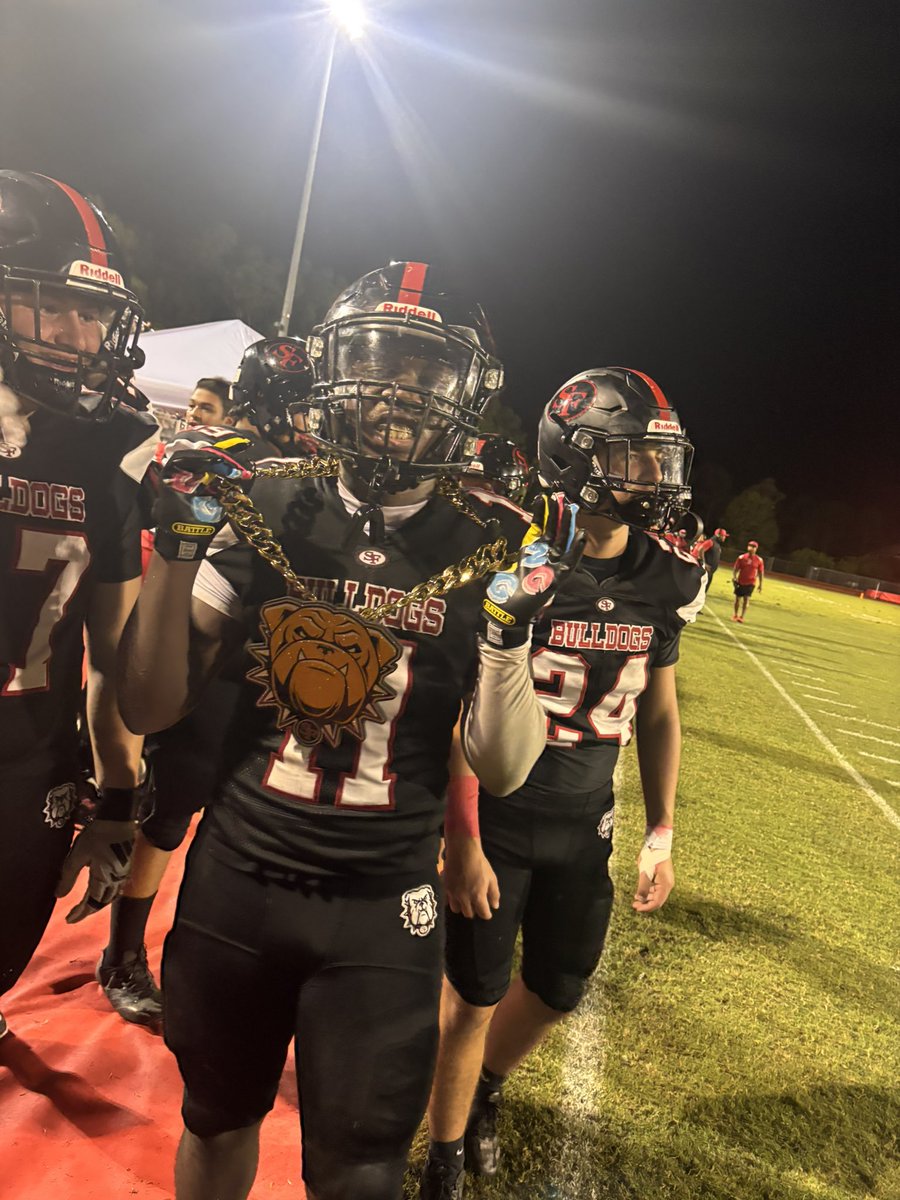 <a href="/11kuttt/">Anquan “Wick man” Kerr</a> with a big run to start the running game clock and extend the lead 35-0 over legacy <a href="/EraPrep/">New Era Prep</a> <a href="/ESPNTop63/">ESPN Top 63</a> <a href="/najitobias/">Naji Tobias</a> <a href="/ESPNWestPalm/">ESPN WEST PALM (106.3 FM)</a>