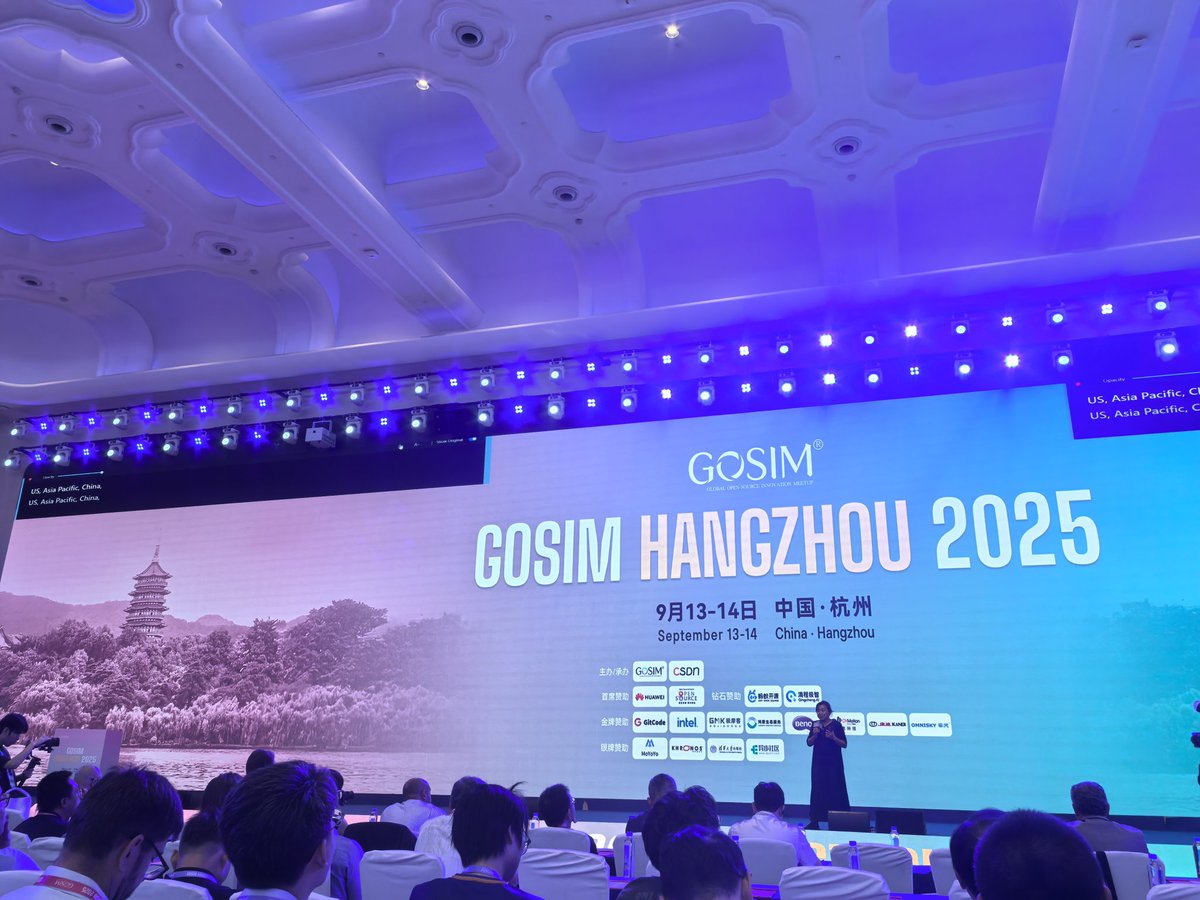 linux_china's tweet image. RUST Conference 2025 in HangZhou