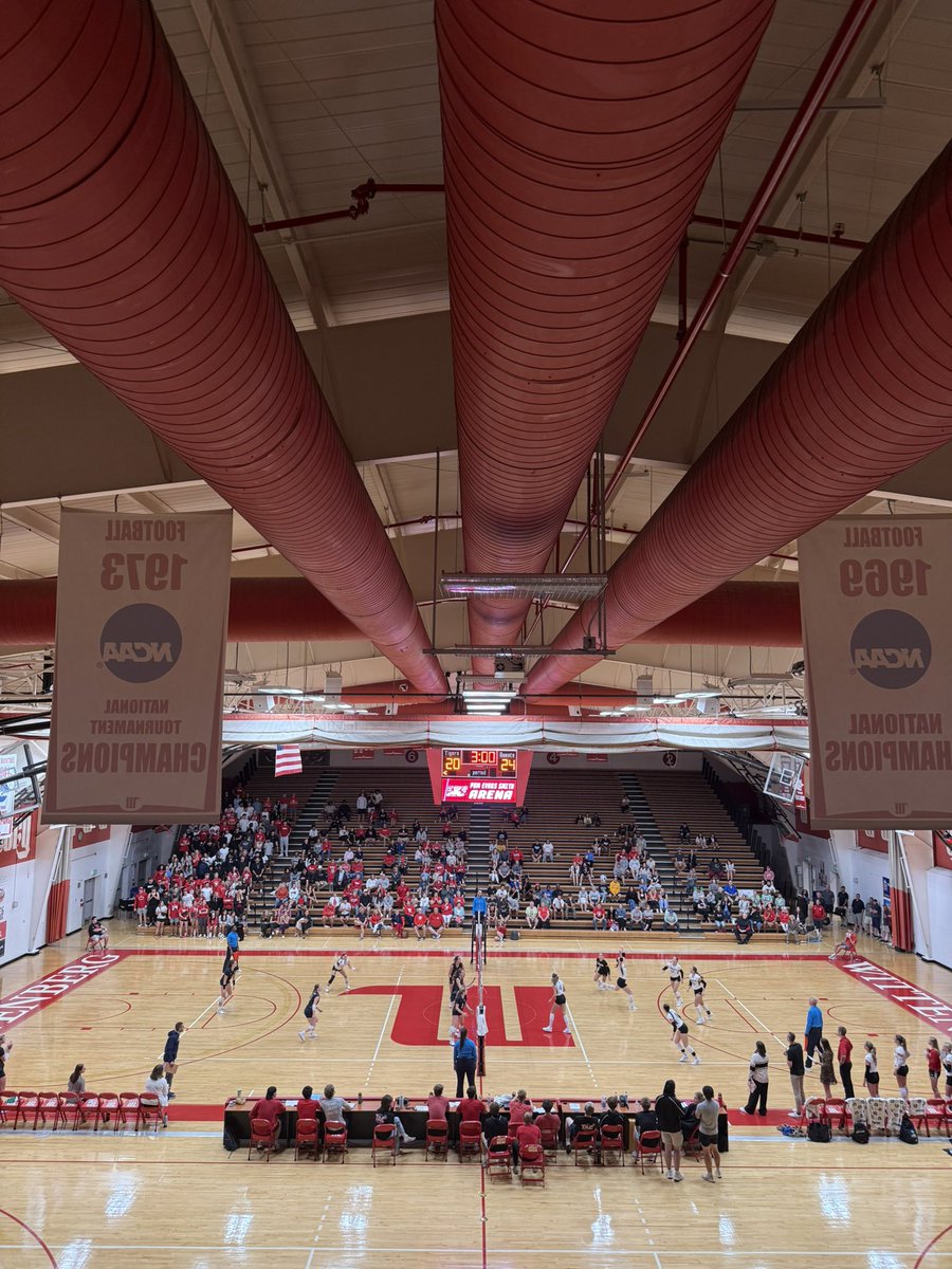 Ask and you shall receive - you gave us the number one team in the country, we gave you a 3-2 win. And take a look at that crowd.. TIGER UP!! 

#Wittenberg