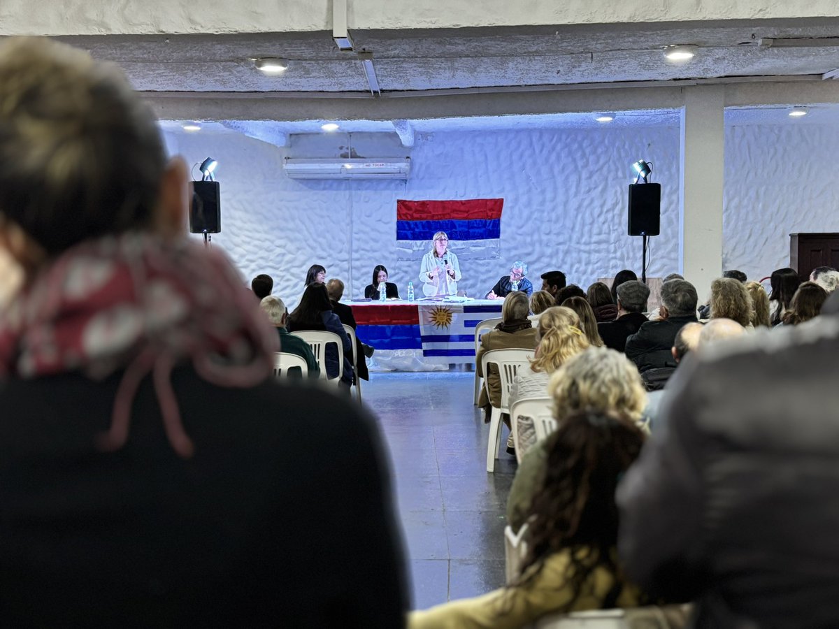 Dialogamos sobre el  Presupuesto Nacional y la inversión en Maldonado 🙌

📍Con la senadora <a href="/bettianadiazrey/">Bettiana Díaz Rey</a> la ministra de salud @cristinalustemberg y el ministro de trabajo Juan Castillo, dialogamos sobre las prioridades que hacen a un país con más oportunidades y más futuro ✨