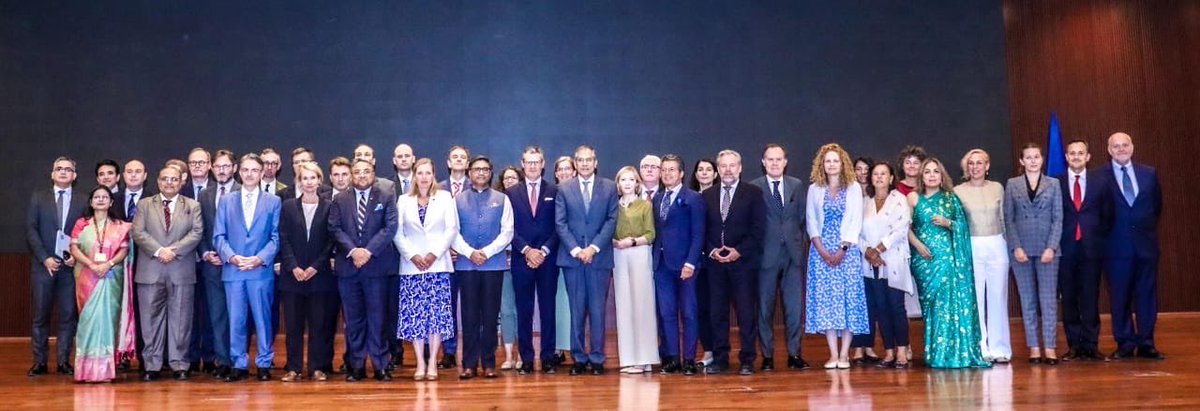 DelphinePronk's tweet photo. In an increasingly volatile geopolitical context, the EU is a reliable partner. Strong and strategic momentum in EU-India relations. Thank you Foreign Secretary Misri, Secretary West @AmbSibiGeorge &amp; Deputy NSA @AmbKapoor for meeting with EU’s Political &amp; Security Committee 🇪🇺🇮🇳 https://t.co/9AF5vb7jVU