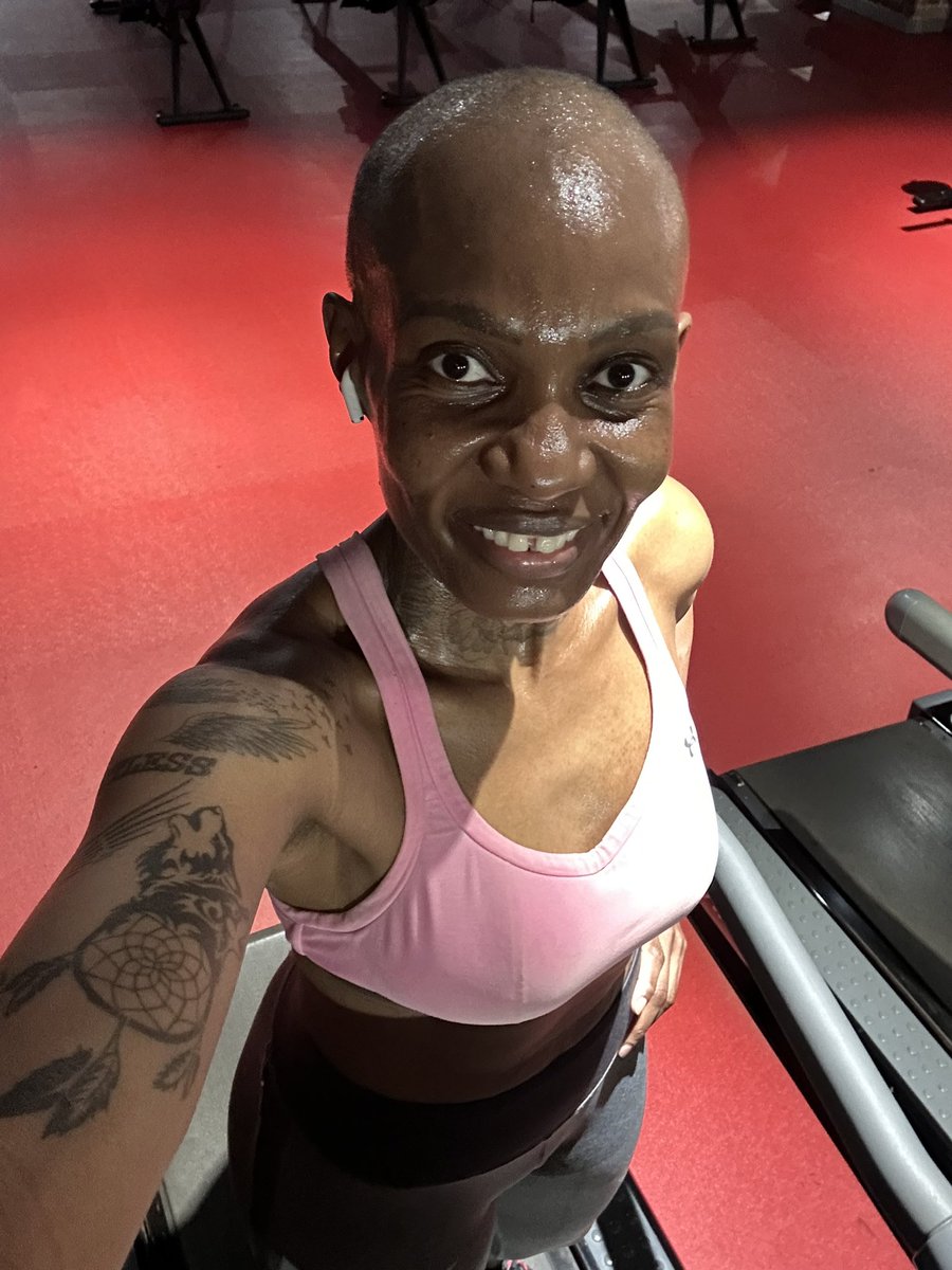 esawuor's tweet image. My motivation comes from knowing that if I don’t get it,no one is going to give it to me.

The truth is,no one’s going to hand you the life you want.THAT’S ON YOU!

#Ballsy2025

#Week37
 
#fitnesshustler #fitnesslifestyle
#MentalHealth #MentalHealthAwareness #MentalHealthAdvocate