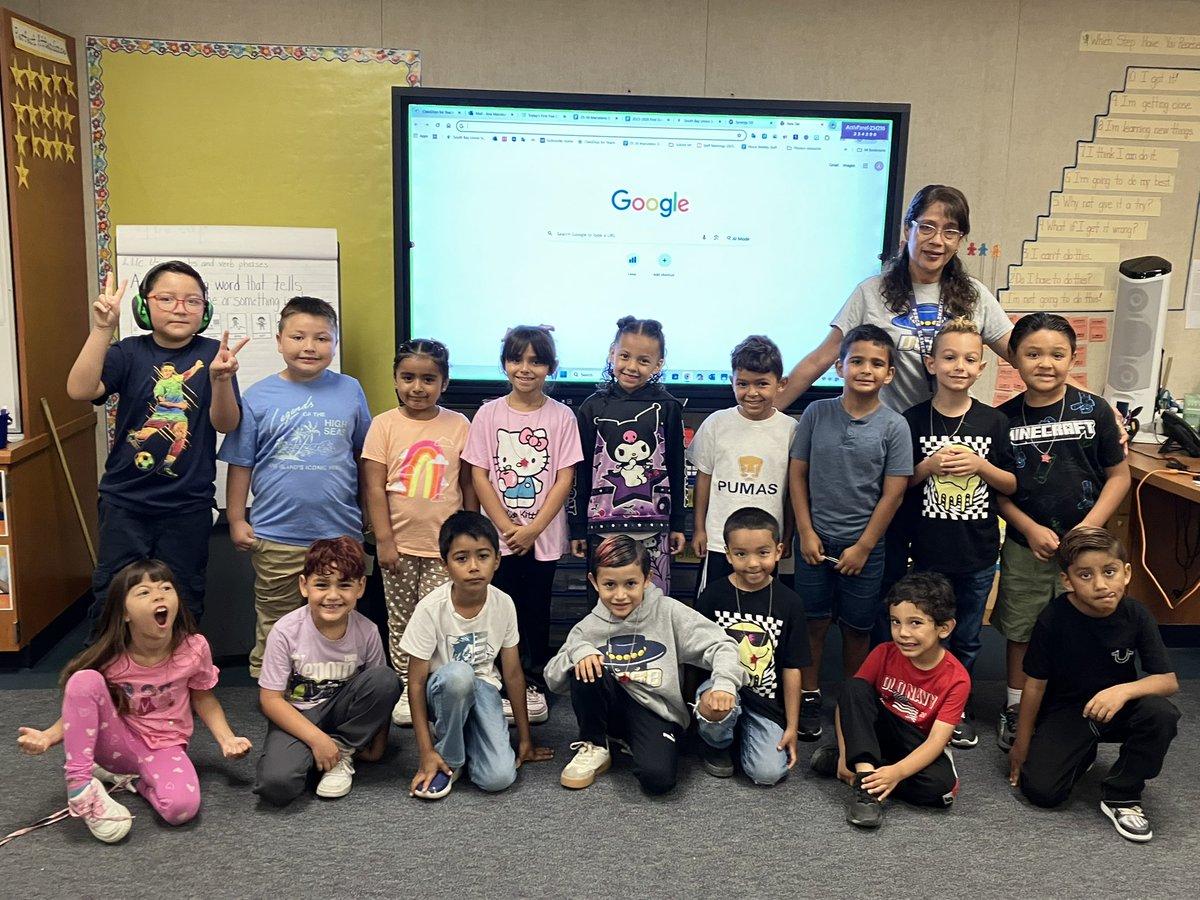 penceSBUSD's tweet image. Congratulations to Ms. Marceleno’s 1st graders for 100% attendance last week! We’re so proud of you! And shoutout to our amazing counselor, Ms. Valdivia, for leading SEL lessons with 2nd grade! 💙🐧 @sbusd_news #pencepenguins @Supt_SBUSD