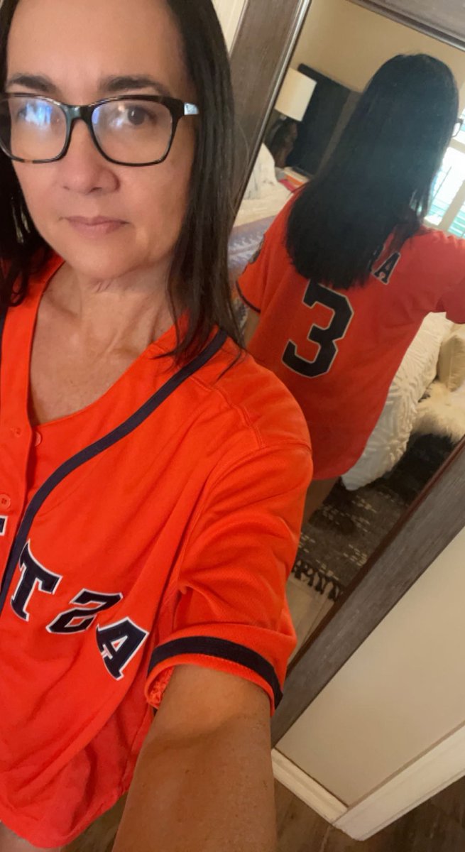 MedusaOusa's tweet image. I’m going to sleep well tonight 🧡🤍💙
#HOUvsATL #BuiltForThis