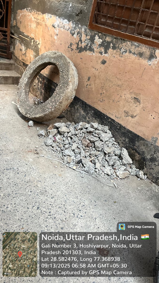 sovindrayadav94's tweet image. मान्यवर @CeoNoida साहब निवेदन यह है की जो मैनहोल के ढकन ऊपर उठाने का कार्य किया गया था, जो मलवा मैनहोल से निकाला गया था उसको घरों के सामने वैसे ही छोड़ दिया गया है, उसे उठवाने की  कृपा करे🙏 आप की अति कृपा होगी धन्यवाद 🙏 
@noida_authority