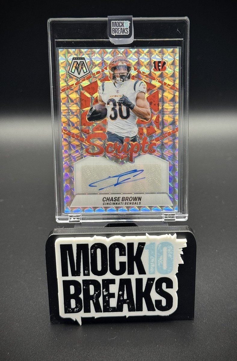 📣 GIVY TIME 📣

🐅Chase Brown Mosaic Scripts AUTO! 🐅

To enter: 

🐅 Like, Follow <a href="/Mock10Breaks/">Mock10 Breaks</a> &amp; R/T
👍🏼Follow <a href="/DrewAngelozzi88/">Drew ✭</a>

Winner will be announced during Sunday Night Football - ATL v MIN! 

                 JOIN THE FAMILY!