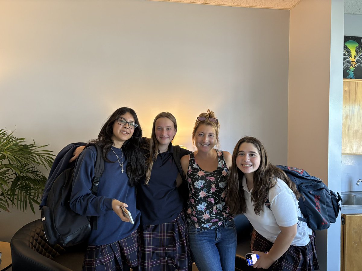 We had some visitors this afternoon~ 🥰 
It’s always a #feelgoodfriday when our graduates return home for some hugs and to share their exciting moments as high schoolers. So proud of them!
