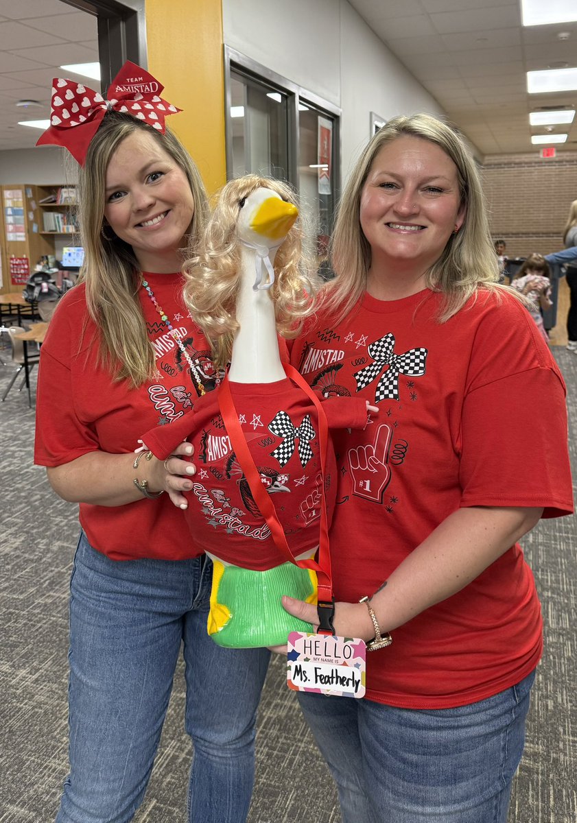 Twinsies! Even Mrs. Featherly showed up matching us today. #fielderpride