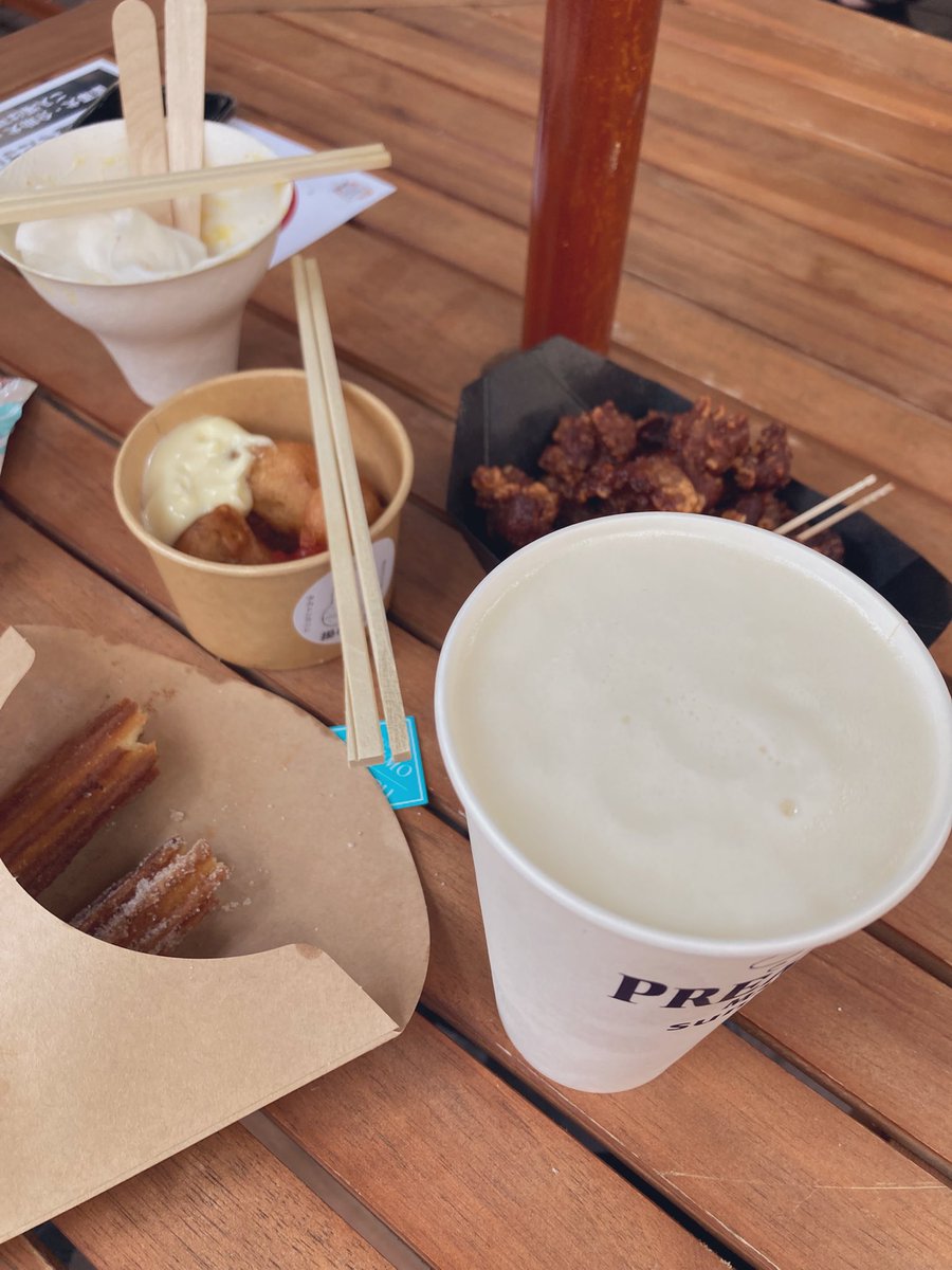 昼から飲む酒はうめえ！！！！！
でもここの会場プレモルしかなかった！！！😂