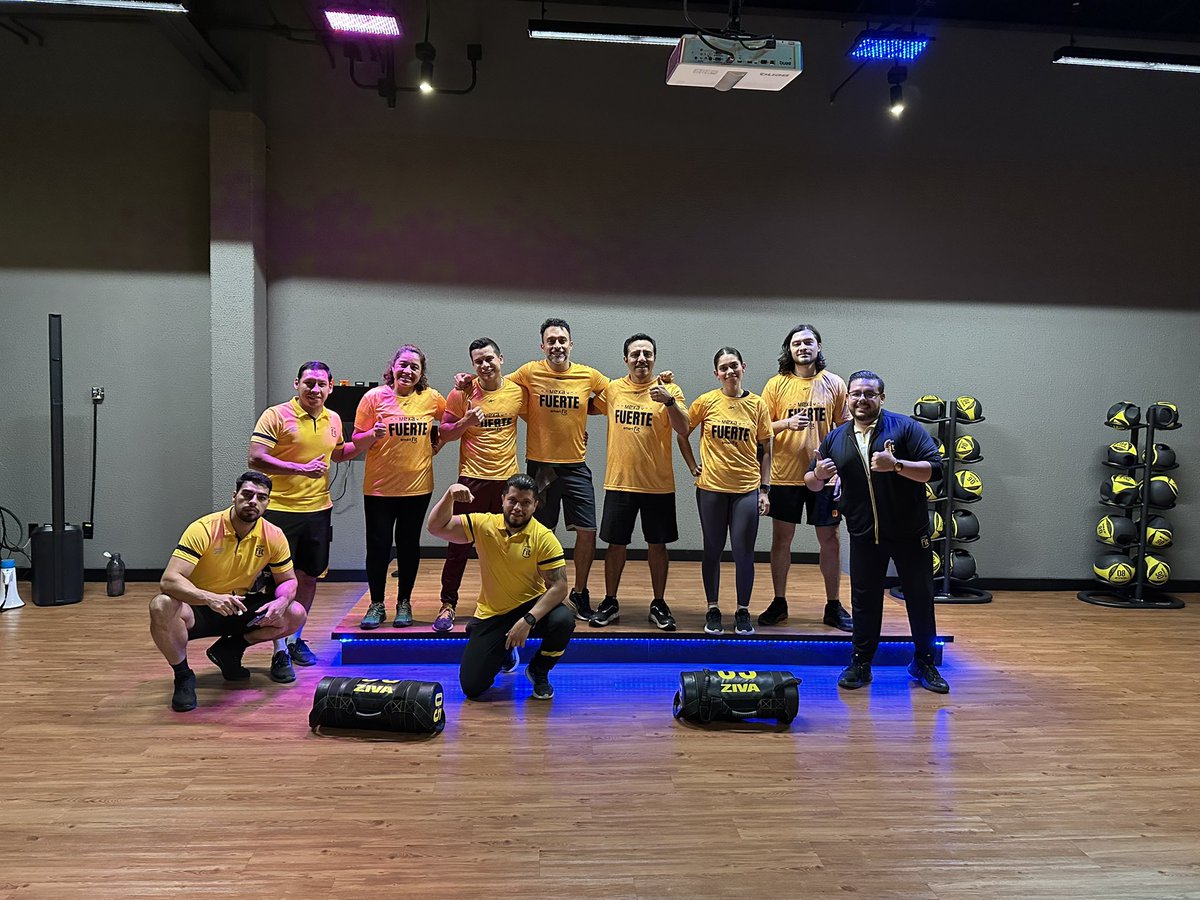 dangprod's tweet photo. ¡Prueba superada! Fui el último en inscribirme al reto #mexayfuerza de @SmartFitMx. Casi me rendí pero al final el esfuerzo valió la pena. ¡Se logró! https://t.co/phvPVzFAfs