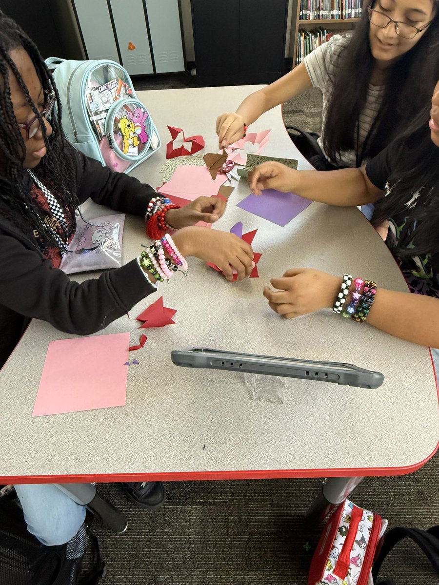 BooksCoffeeAi's tweet image. Today, in our Knight’s Forge Makerspace club we tried some origami! The kids really enjoyed it and it taught them a little about patience and not giving up! Even if we couldn’t figure it out at first, we tried again and got something beautiful out of it! #makerspace #origami