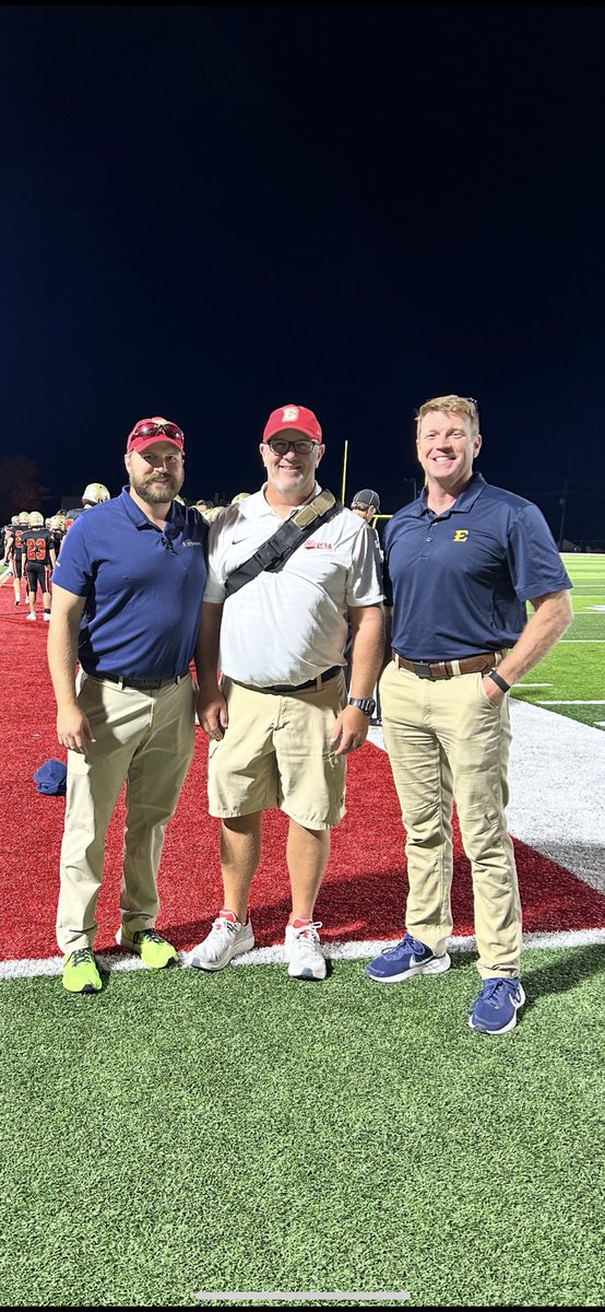 BucSportsMed's tweet photo. BucSports Medicine is proud to be on  the sidelines for Daniel Boone tonight. (L to R) Physical Therapist, Conner Blanton, DPT,  Trailblazer Athletic Trainer, Craig Moorehouse, and Team Physician, Dr. Jay Johnston https://t.co/zuDPM9NIff