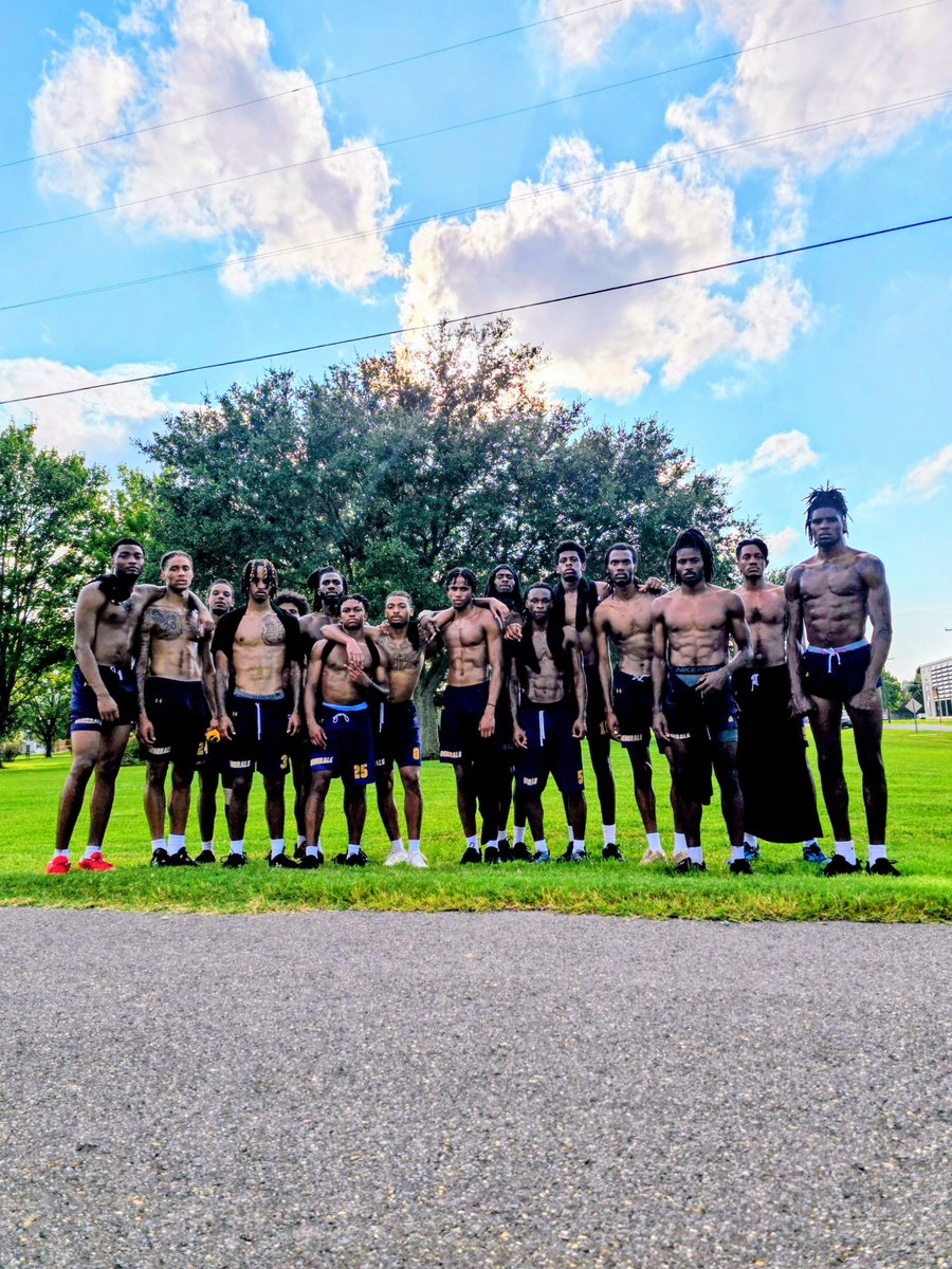 coachdmojack's tweet image. Great 3 weeks of Preseason Lifting and Conditioning! The journey to March 24th requires Discipline and Toughness and this group of young men are on the right path! #createCHAOS