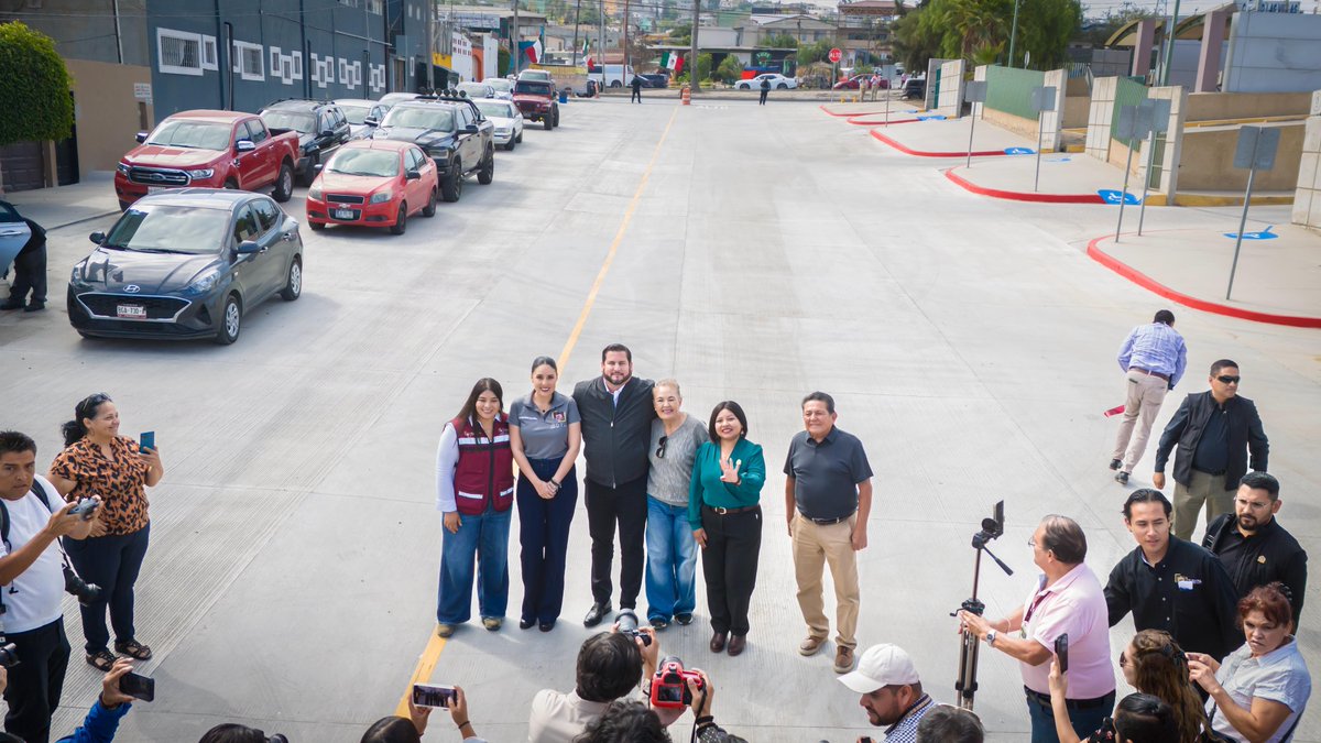LaJornadaBC's tweet image. Pavimentan calle CFE en Lomas del Matamoros con inversión de 5.4 mdp

La vialidad beneficiará directamente a más de 8 mil habitantes y facilitará el acceso a las oficinas de la Comisión Federal de Electricidad ubicadas en la Zona Este

#CFE #Pavimentación #GobiernoDeTijuana…