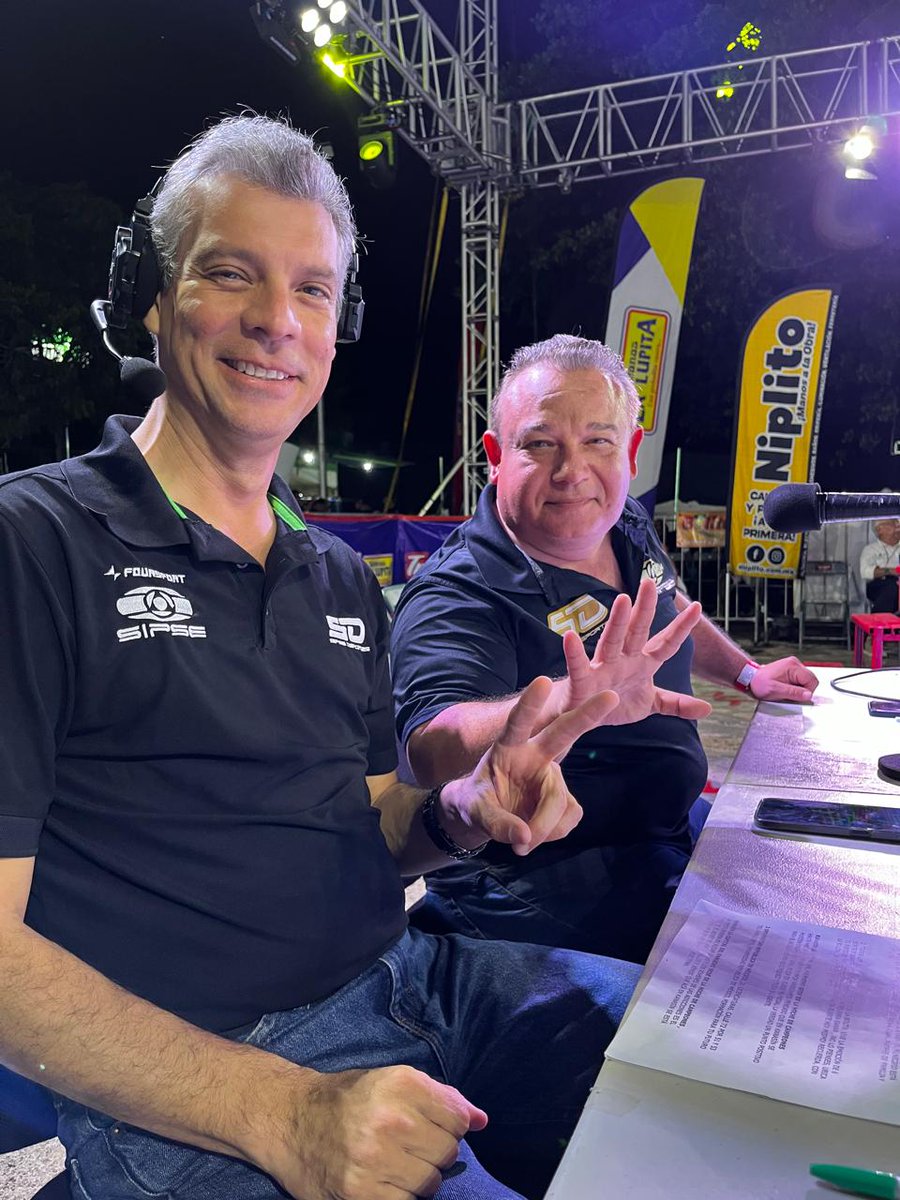 Esta noche tenemos una "Cita en el Ring" desde el Alonso Palma Carrillo de Kanasín. 7 espectaculares combates en vivo por el 8.1 de  SIPSE Deportes. Junto con Andres Novelo Mena y Tito Silveira Gómez los esperamos.