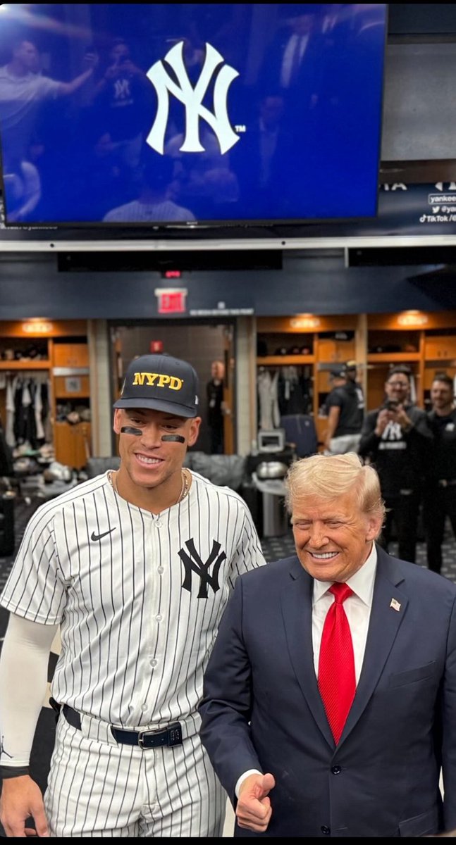 eyyankees's tweet image. 3 home runs in 2 games since meeting President Donald Trump.