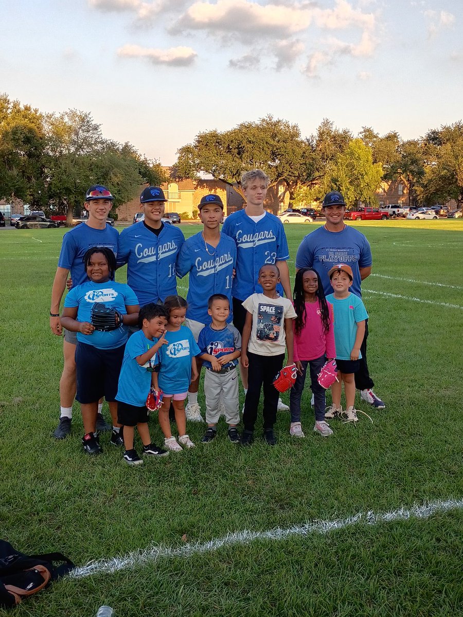 So proud of these young men helping their community and spreading their love and passion for baseball to a young kids! We of course had to take one good and one goofy picture