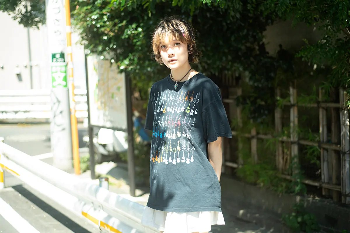 fashionjp's tweet photo. シンガーソングライター #MeiSemones(#芽衣シモネス)にインタビュー👂🎶
2025年の #FUJIROCKFESTIVAL にて、初出演となるレッドマーキーステージに5000人の聴衆を集めた彼女の初のフルアルバム『#ANIMARU』について語る。
『多言語で奏でる“自分の音楽”』🔻
https://t.co/GECRm3N4wO https://t.co/71DI5Tw2LT