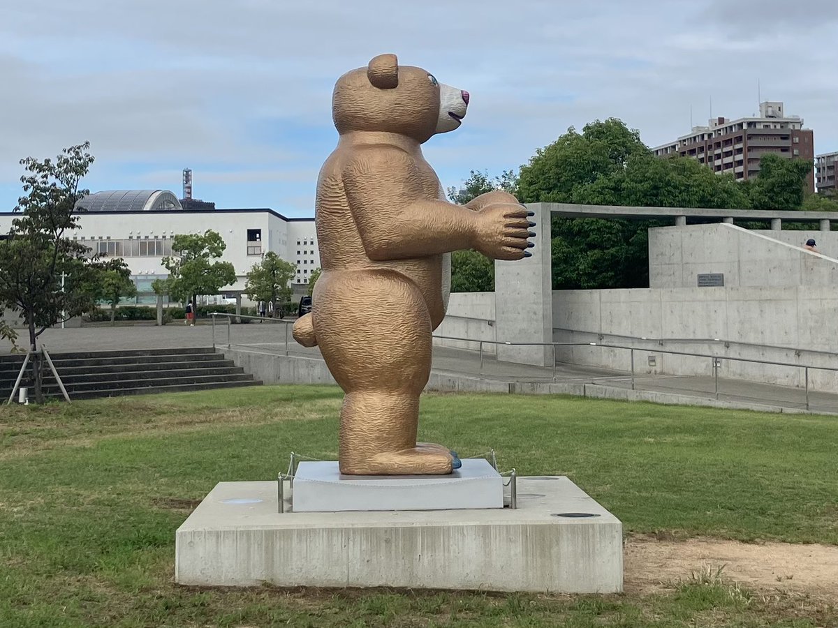 tripstar0522's tweet image. #朝ラン しました。

今日も姫路でお仕事。
仕事場に行く前に、HATなぎさ公園のクマ🐻チェックジョグを敢行。気温はそうでもなかったですが、湿度高めで汗だくでした💦

コース
新神戸→中央小学校→葺合警察署→阪神春日野道→HATなぎさ公園→日赤病院→HATゆめ公園→国際会館→三宮

#HOKA  #SKYFLOW