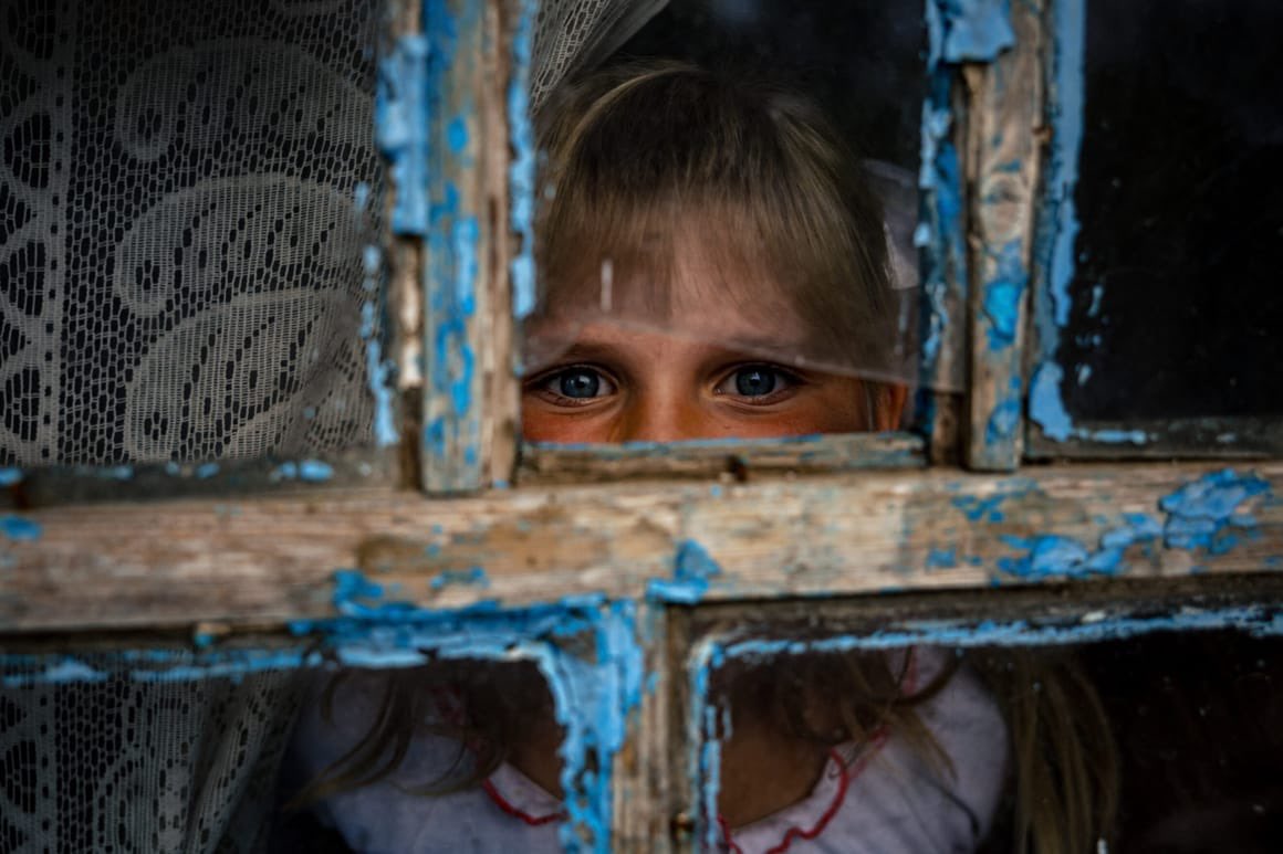 I am a psychologist working with Ukrainian refugee youth. 
👉HEAR ME OUT👈
What Russia is stealing from Ukrainian children and teenagers (most painful things are not listed, let’s concentrate on thing sa bit less obvious, yet very important and lacking them results in having